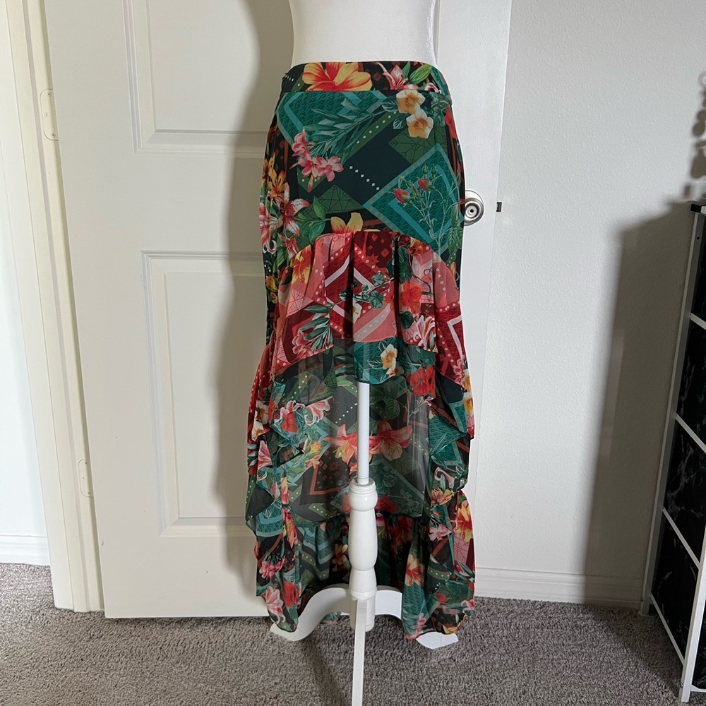 NWOT SHEIN Tropical High Low Skirt Small